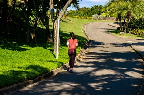Running Girl 的图像结果