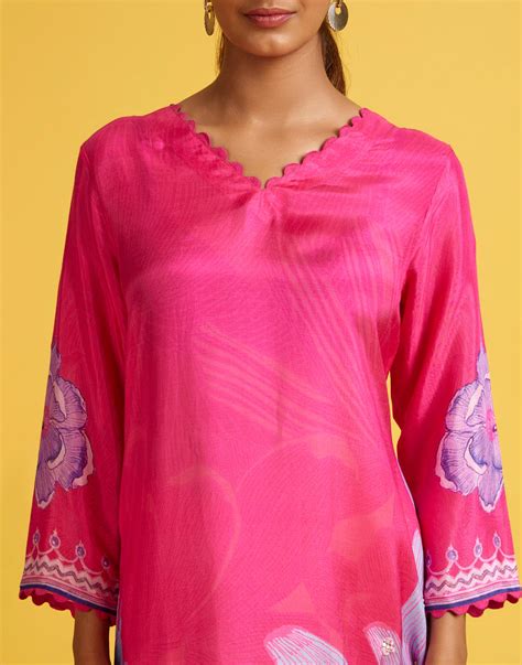 Vibrant Rani Floral Printed Crepe Kurta Set – Roopkala