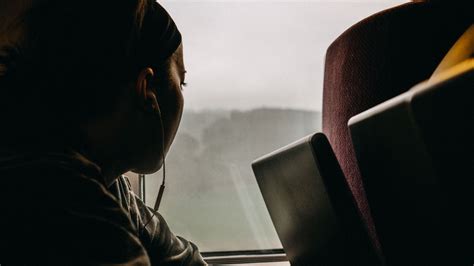 Download wallpaper 1920x1080 window, loneliness, headphones, travel ...