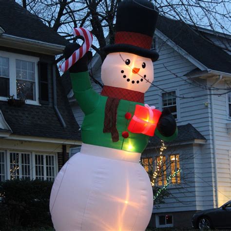 Warren Place: The Montclair Street Where Every House Has a Giant ...