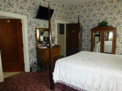STONE HOUSE INN (Farmington) - Inn Reviews & Photos - Tripadvisor