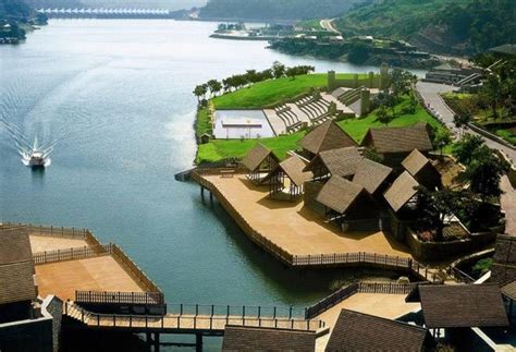 Subrata Roy's Aamby Valley auction sees just two bidders: What makes ...