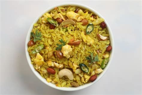 Poha Health Benefits: Can It Help With Weight Loss?