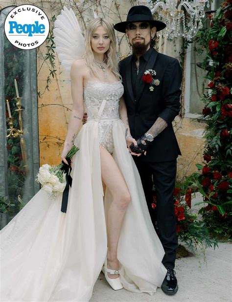 Rock Legend Dave Navarro Marries Actress Vanessa DuBasso at Scottish ...