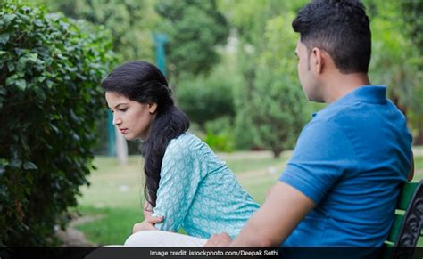 Relationship Tips: इन 5 वजहों से पत्नी करती है पति पर शक, Husbands समय ...