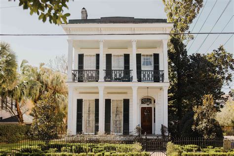 Southern Colonial Style House Interior