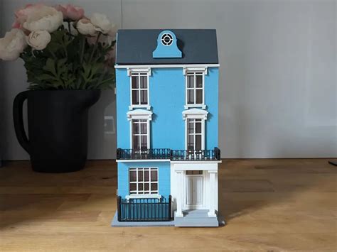 Paddington House | Table Lamp and Dollhouse | Loco.Engineering