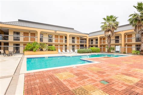 OYO Hotel Baton Rouge Mid City in Baton Rouge LA| Book @ $37 and Get 33 ...