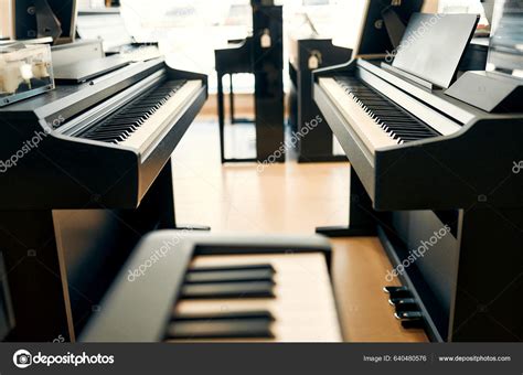 Close Black Piano Keys Musical Instrument Store Lots Different Keyboard ...