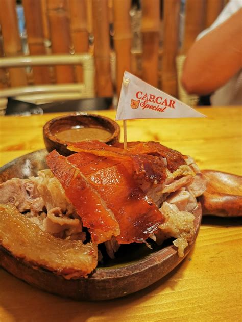 Cebu Lechon 的图像结果