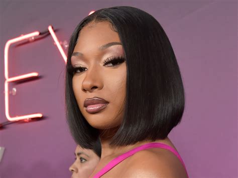 Megan Thee Stallion Height: Discover Her Stunning Stature - Actorz Net ...