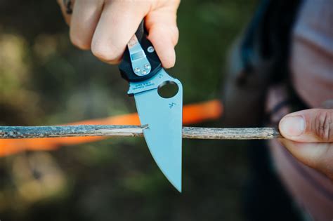 Spyderco Para Military 2 Pocket Knife Review | CleverHiker
