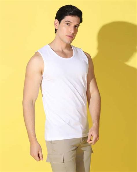 Plain White Tshirts - Buy Plain White Tshirts online at Best Prices in ...