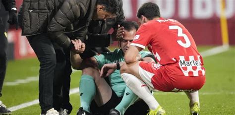 Duro choque entre Míchel y el asistente durante el Girona-Valladolid ...