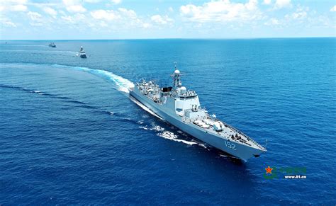 视频曝光！中国护航编队在亚丁湾救被劫外籍货船-搜狐新闻