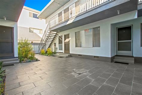 519 Hill St in Santa Monica! Steps to Main St and the beach! Apartments ...