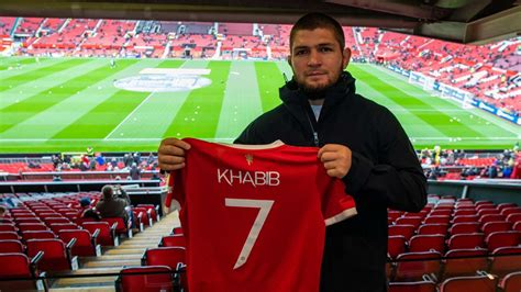 A Ronaldo face-off and a chat with Ferguson - Inside Khabib's Man Utd ...