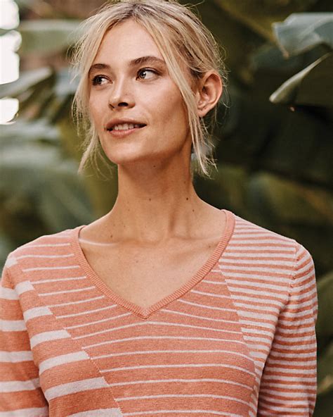 Relaxed-Linen V-Neck Sweater | Garnet Hill