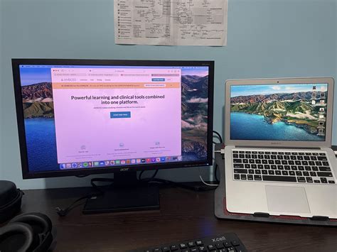 A little red tint over my monitor : r/Monitors