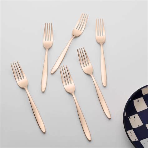 Rose Gold Cutlery Set - 20 Pieces | Black Carrot – BlackCarrot