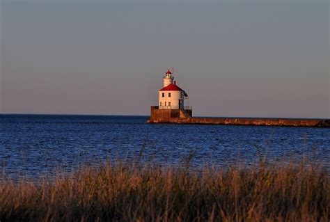 WC-LIGHTHOUSES: WISCONSIN POINT (SUPERIOR ENTRY BREAKWATER) LIGHTHOUSE ...