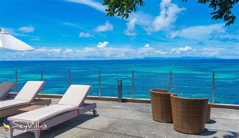 Hotel "Coco de Mer & Black Parrot Suites" auf Praslin (Seychellen ...