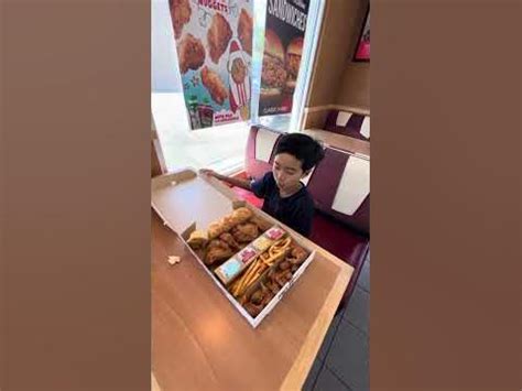 KFC Fill Up Box 的图像结果