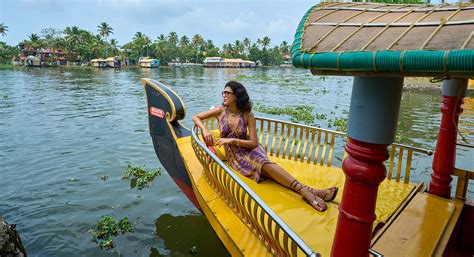 Best luxury Resorts in Alappey backwaters | Backwater Resortsin Alappey