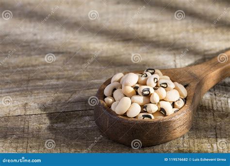 Top View of Black-eyed Pea Seeds - Vigna Unguiculata Stock Photo ...