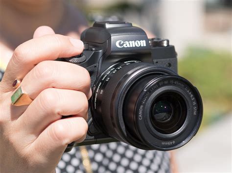 10 Best Mirrorless Cameras for Beginners to Buy in 2024