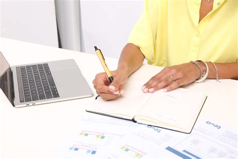 Survey sul Medical Writing in Italia: intervista a Daniela Longo | PopMed