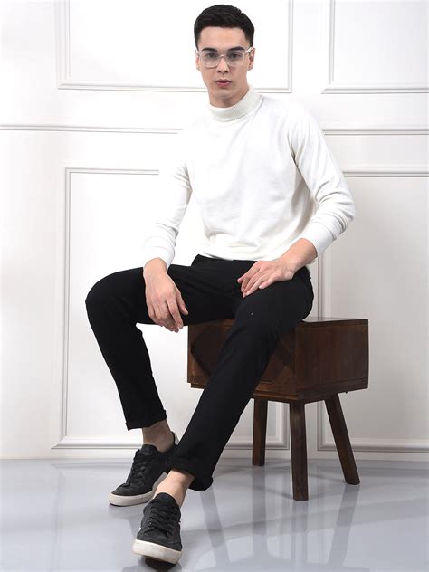 White Turtle Neck Sweater – Crimsoune Club