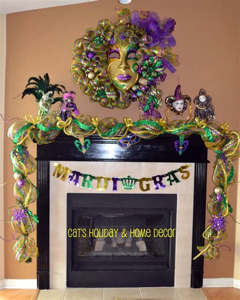 by Cheryl Foster...BEAUTIFUL!! Mardi Gras mantle | Mardi gras, Mardi ...