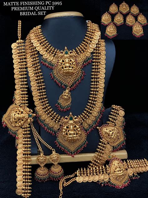 SHREEDEVI,PREMIUM QUALITY MATTE GOLD FINISH BRIDAL JEWELLERY SET FOR W ...
