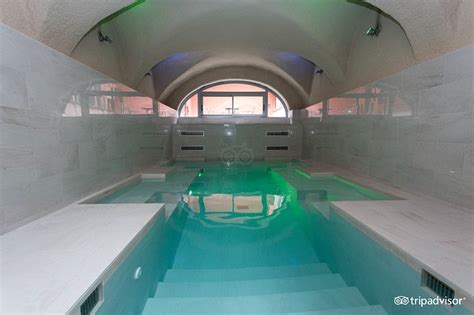 Cour des Loges Lyon, A Radisson Collection Hotel Pool: Pictures ...