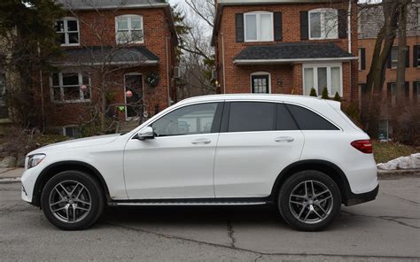 2016 Mercedes-Benz GLC 300 4MATIC: Simply Refined - 9/30