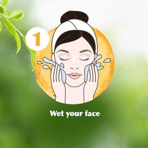 Buy Everyuth Naturals Hydrating & Exfoliating Walnut Apricot Scrub ...