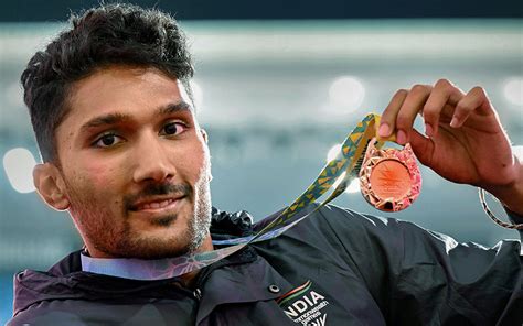 Tejaswin Shankar wins bronze, becomes first Indian to win medal in CWG ...