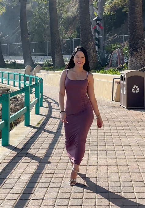 Jassmin Abrego 🖤 (@jassminabrego) - Urlebird