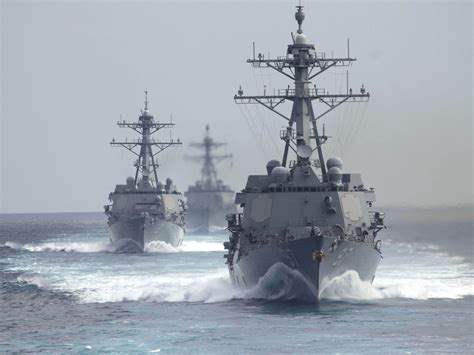 US Venezuela Warship Deployment Update | Drug Smugglingse | Bhaskar English