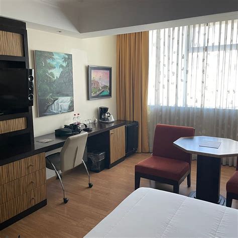 HOTEL GH GALERIA (Guayaquil) - Hotel Reviews, Photos, Rate Comparison ...