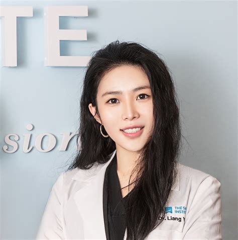 MEET US – The Smile Institute