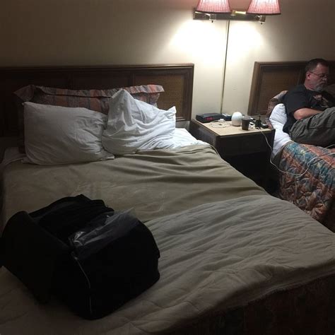 LION MOTEL (Long Sault) - Motel Reviews, Photos, Rate Comparison ...