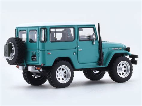 Toyota Land Cruiser FJ40 green with figure 1:64 TimeMicro diecast scale ...