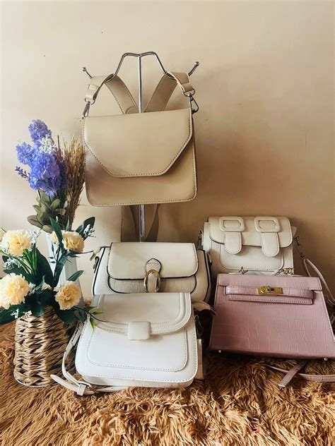Enas Chic Finds sa Landayan Plaza tapat ng Sto Sepulcro Church ...