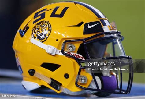 Lsu Helmet Photos and Premium High Res Pictures - Getty Images