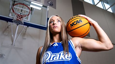 Drake basketball's Katie Dinnebier wins MVC Player of the Year