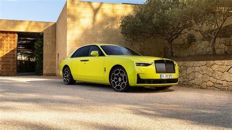 Rolls Royce Yellow And Black Luxury Cars Popular 8K HDR Desktop ...