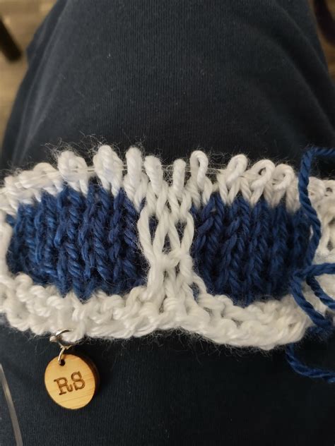 Slip stitch honeycomb stitches getting stretched : r/knittinghelp