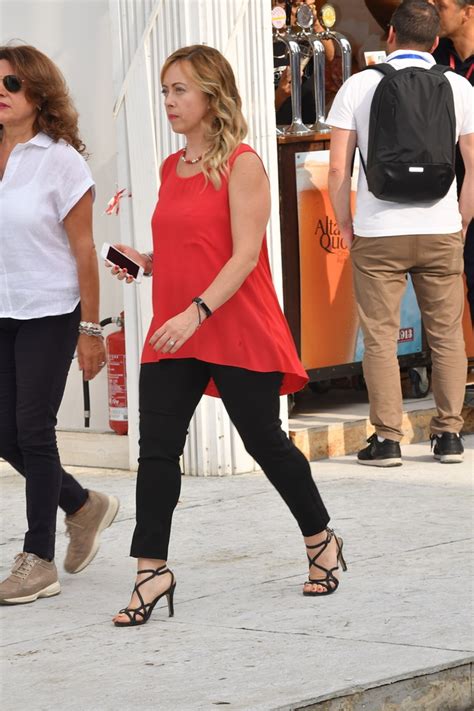 Giorgia Meloni's feet